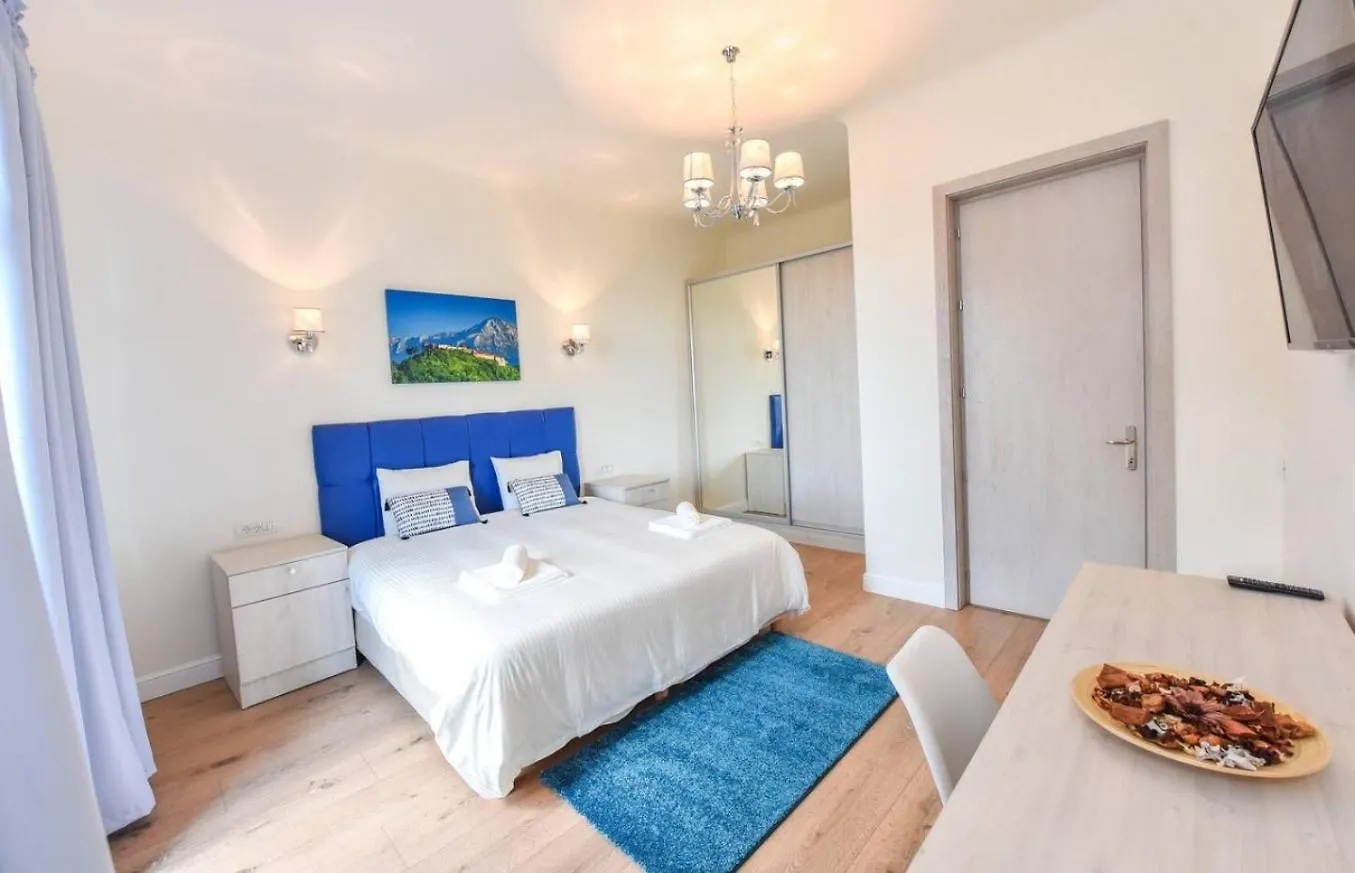 Deluxe Spacious Apartment Old Town-Free Parking Bucharest