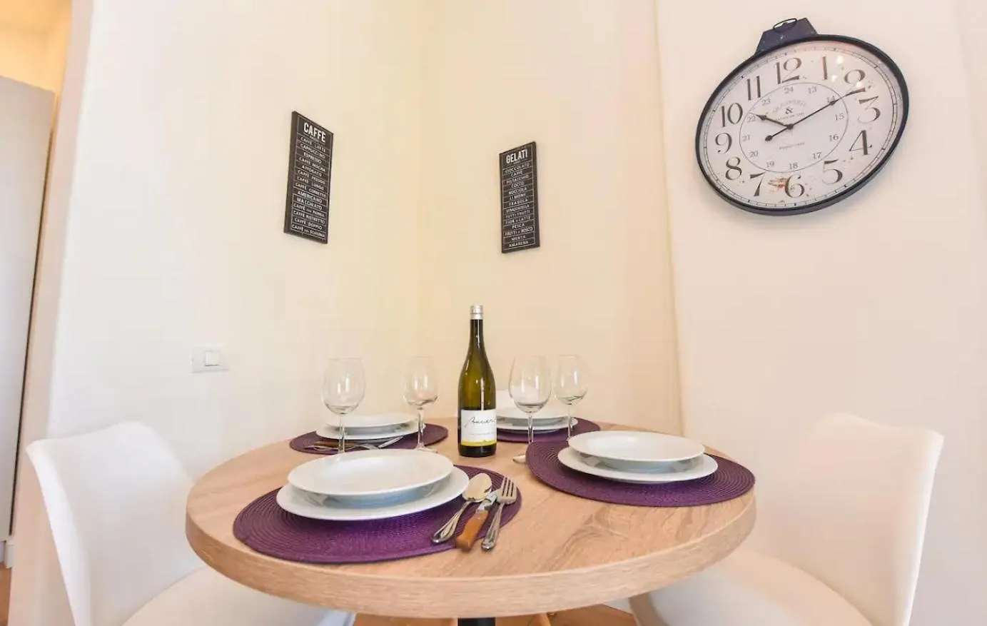 Deluxe Spacious Apartment Old Town-Free Parking Bucharest