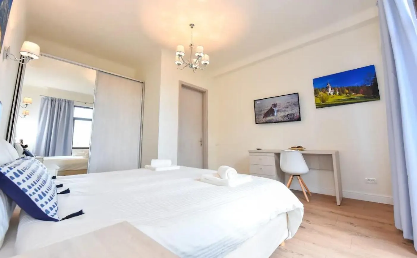 Deluxe Spacious Apartment Old Town-Free Parking Bucharest