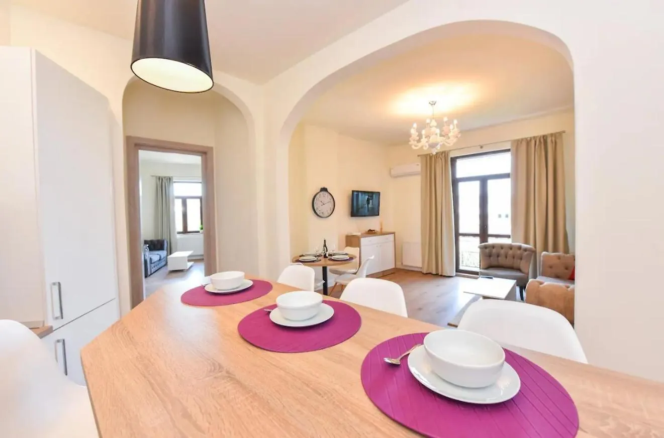 Deluxe Spacious Apartment Old Town-Free Parking Bucharest 0*,