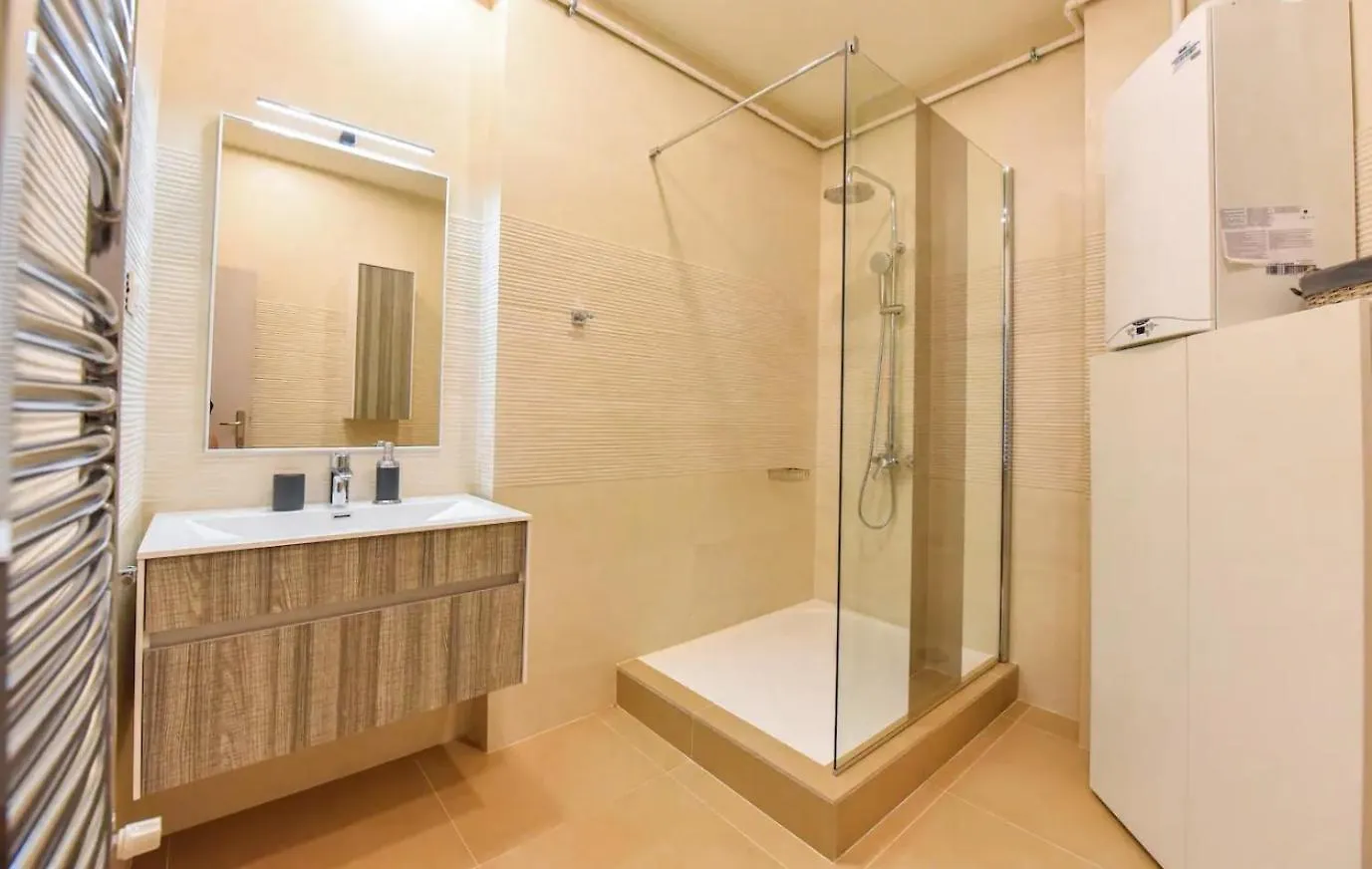 Deluxe Spacious Apartment Old Town-Free Parking Bucharest