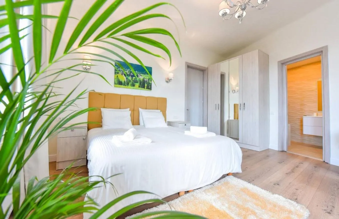 Deluxe Spacious Apartment Old Town-Free Parking Bucharest 0*,  Romania